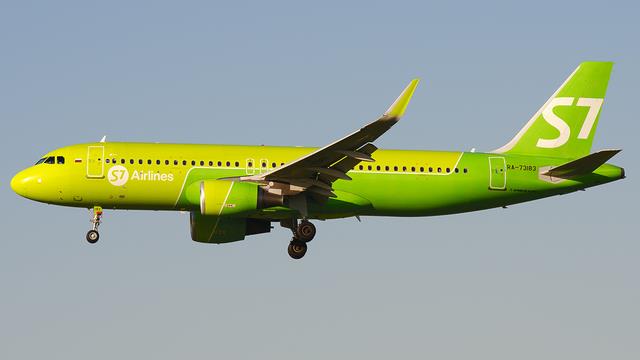 RA-73183:Airbus A320-200:S7 Airlines